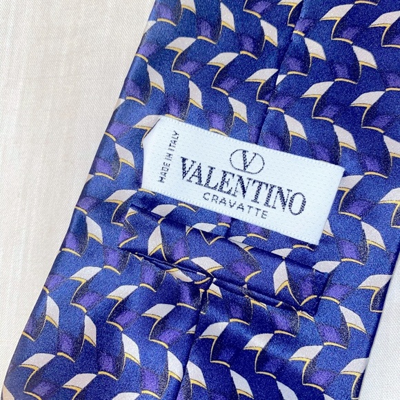 Valentino Silk Pattern Neck Tie - Picture 4 of 5
